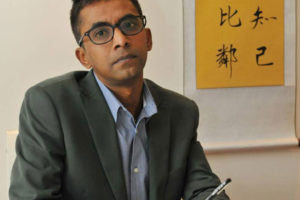 नेपाली प्राध्यापक झा चिनिया अर्धसरकारी संस्थाको उच्च पदमा नियुक्त