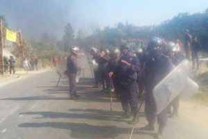 गाडीको ठक्करबाट पैदल यात्रुको मृत्यु भएपछि जनागालमा तनाव, अरनिको राजमार्ग अबरुद्ध