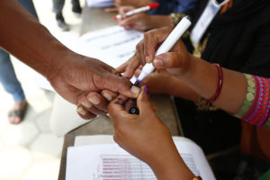 यसरी गर्नुस् मतदान, तीन मतपत्र, चार छाप