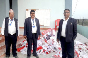 उम्मेदवारले नटेरेपछि निर्वाचन कार्यालय आफैँले हटाउन थाल्यो आचारसंहिता विपरीतका सामग्री