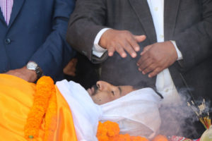 प्रचण्ड आफैंले दिए छोरा प्रकाशलाई दागवती