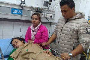 अस्पताल पुगेकी प्रकाशकी जेठी श्रीमती अचेत