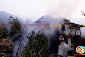 जीतपुरमा घर जल्दा नौ लाखको क्षति