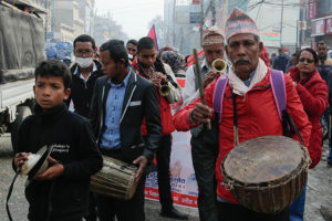 घरदैलोमा काँग्रेसकाे पन्चेबाजा, वाम गठबन्धनकाे धिमे