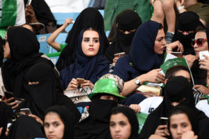 साउदीका महिलाले ट्रक र मोटरसाईकल चलाउन पाउने