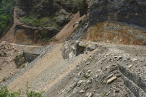 कालिगण्डकी कोरिडरमा एक्साभेटरमाथि पहिरो खस्यो, सहचालक बेपत्ता