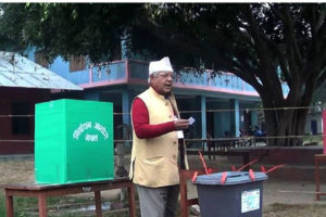 बर्दियामा शान्तिपूर्ण मतदान, तीन मन्त्रीले मतदान गरे