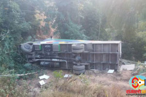 धनकुटाको बोधेमा ट्रक पल्टियो