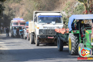 धनकुटामा दुई घण्टे चक्काजाम, सरकारलाई खबरदारी गर्दै प्रदर्शन