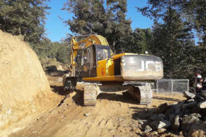 मध्यपहाडी लोकमार्ग कालोपत्रेका काममा ढिलासुस्ती