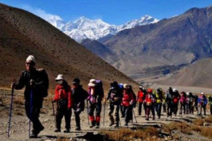 मुस्ताङका पर्यटक होटल खोज्दै बागलुङमा