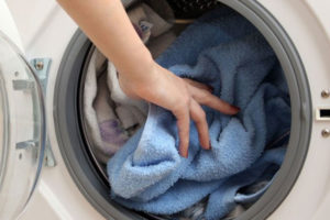 आधुनिक लुगा धुने मेशिन सञ्चालन