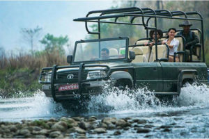 चितवनको पटिहानीमा पहिलो पटक पर्यटकका लागि जिप सफारी शुरु