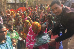 तीनसय परिवारलाई न्यानो कपडा वितरण