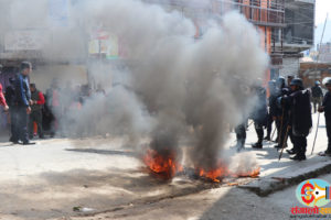 धनकुटामा निषेधाज्ञा उल्लंघन गर्दै प्रदर्शन चर्कियो (फोटो फिचरसहित)