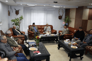 एमाले–माओवादी एकता बैठकः प्रधानमन्त्रीका लागि तत्काल दाबी गर्ने