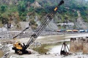 ठेकेदारको लापरबाहीले गर्दा सुनकोशी पुलको पिलरसमेत बन्न सकेन