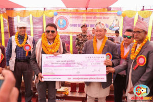 जमरकट्टेल वंश एकता प्रतिष्ठानद्धारा धुर्मुस-सुन्तली र अर्पणलाई सम्मान, फाउण्डेसनलाई सहयोग