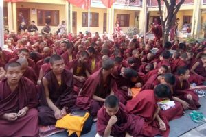 करिब दुई हजार बौद्ध धर्मावलम्वीले अभिषेक लिए