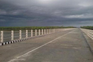 मोरङको गोही होलीमा निर्माणधिन पुल शिलान्यास