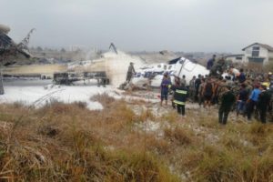 त्रिभुवन अन्तराष्ट्रिय विमानस्थलमा यसरी भयो विमान दुर्घटना (भिडियो)