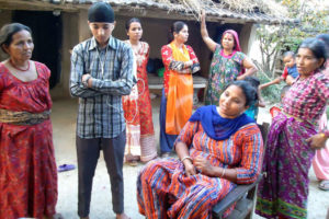 बेचिएकी चेली १७ वर्षपछि घर फर्किइन्