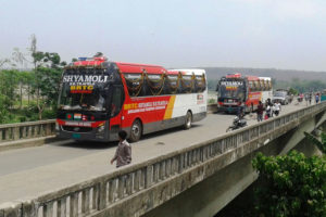 ढाकाबाट आइपुगे यात्रुबाहक बस