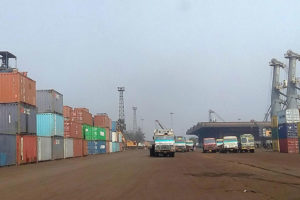 विराटनगर नाकामा पनि रेलबाट कन्टेनर आउन थाल्यो