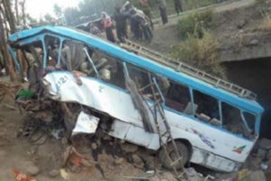 मुक्तिनाथ हिँडेका तीर्थयात्री बोकेको बस दुर्घटना, सात घाइते