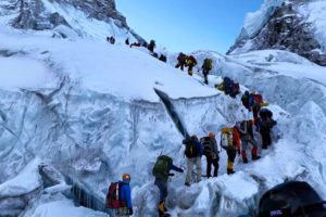 वसन्त ऋतु शुरु भएसँगै आरोही धमाधम हिमालतिर