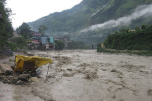 दोधारा–चाँदनीवासीको पीडा : वर्षात्मा बाढीको त्रास, हिउँदमा सिँचाइ अभाव