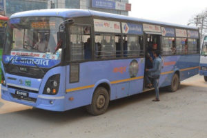 मयुर यातायातको विरुद्धमा अन्य बस व्यवसायीद्वारा यातायात बन्द