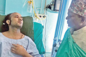 पण्डित श्रीनिवास आचार्यमाथि गोली हान्ने भारतीय सुटर !