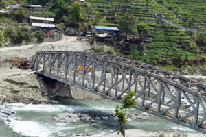 पाँचथर जोड्ने काबेली नदीको पुल जोखिममा