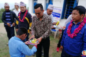 धनकुटामा फरक क्षमता भएका विद्यार्थीलाई युवासंघको सहयोग (फोटो फिचरसहित)