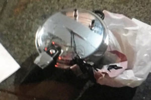 दमक नगरपालिकाकाे बसपार्कमा बम भेटियाे