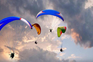 सिन्धुपाल्चोकमा प्याराग्लाइडिङ