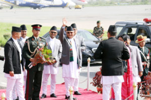 ६ दिने भ्रमणका लागि जम्बो टोली लिएर प्रधानमन्त्री चीन प्रस्थान
