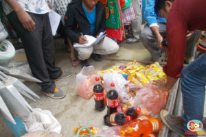 धनकुटामा बजार अनुगमन: म्याद गुज्रेका खाद्यवस्तु नष्ट