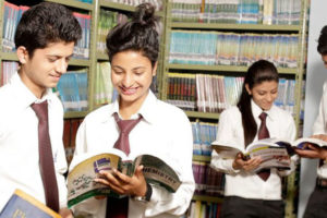 विज्ञान नै पढ्न चाहन्छन्: मेधावी विद्यार्थी