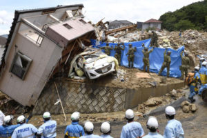 जापानमा वर्षाबाट मृत्यु हुने २०४ जना, प्रधानमन्त्री प्रभावित क्षेत्रमा