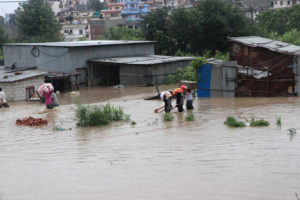 मान्छेले खोला मिचे, खोलाले मान्छेलाई मिच्यो