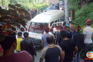 धनकुटामा माईक्रोबस दुर्घटना हुँदा १८ जना घाईते