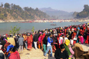 साउनको पहिलो सोमबार: देवघाटमा भक्तजनको घुइँचो