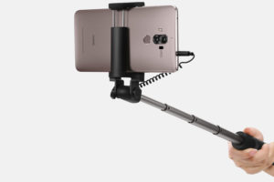 सेल्फी खिच्दा अब पैसा पाइने