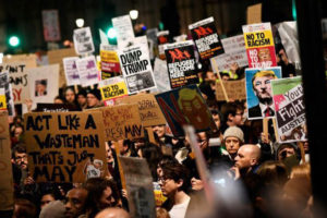 दशौँ हजार बेलायती ट्रम्प विरोधी प्रदर्शनमा सहभागी