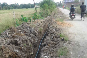 बिराटनगरको १४ नम्बर वडाका घरघरमा पाइपबाट ग्यास पुर्‍याइँदै