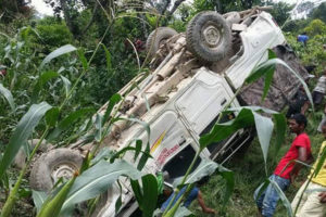 ओखलढुङ्गामा चालक नभएका वेला जीप आफै गुडेर दुर्घटना, दुईको मृत्यु, तीन घाइते