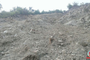 महाभारतमा पहिरोका कारण सडक अवरुद्ध