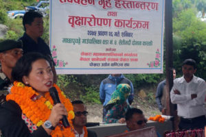 हिमश्रृंखलाबाट बग्ने स्वच्छ पानी अन्तर्राष्ट्रिय बजारमा : मन्त्री मगर